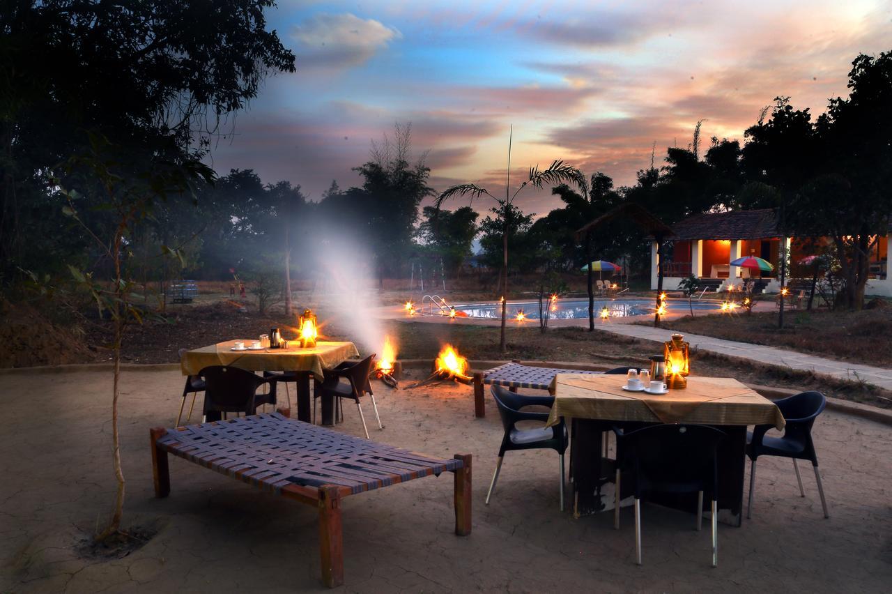 Mogli Resort Kānha Extérieur photo