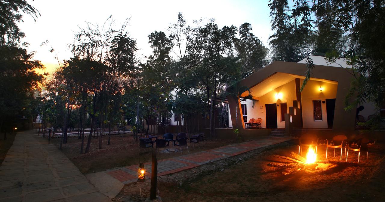 Mogli Resort Kānha Extérieur photo