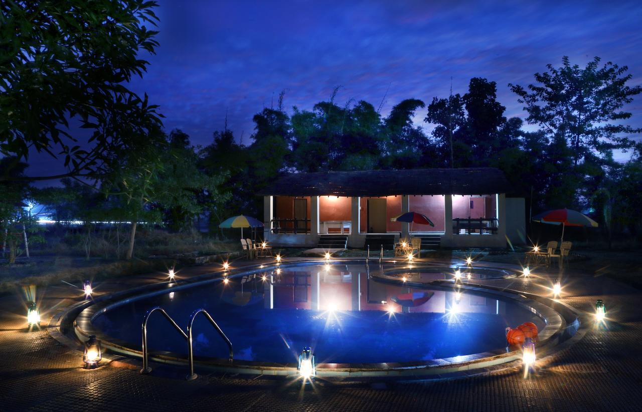Mogli Resort Kānha Extérieur photo