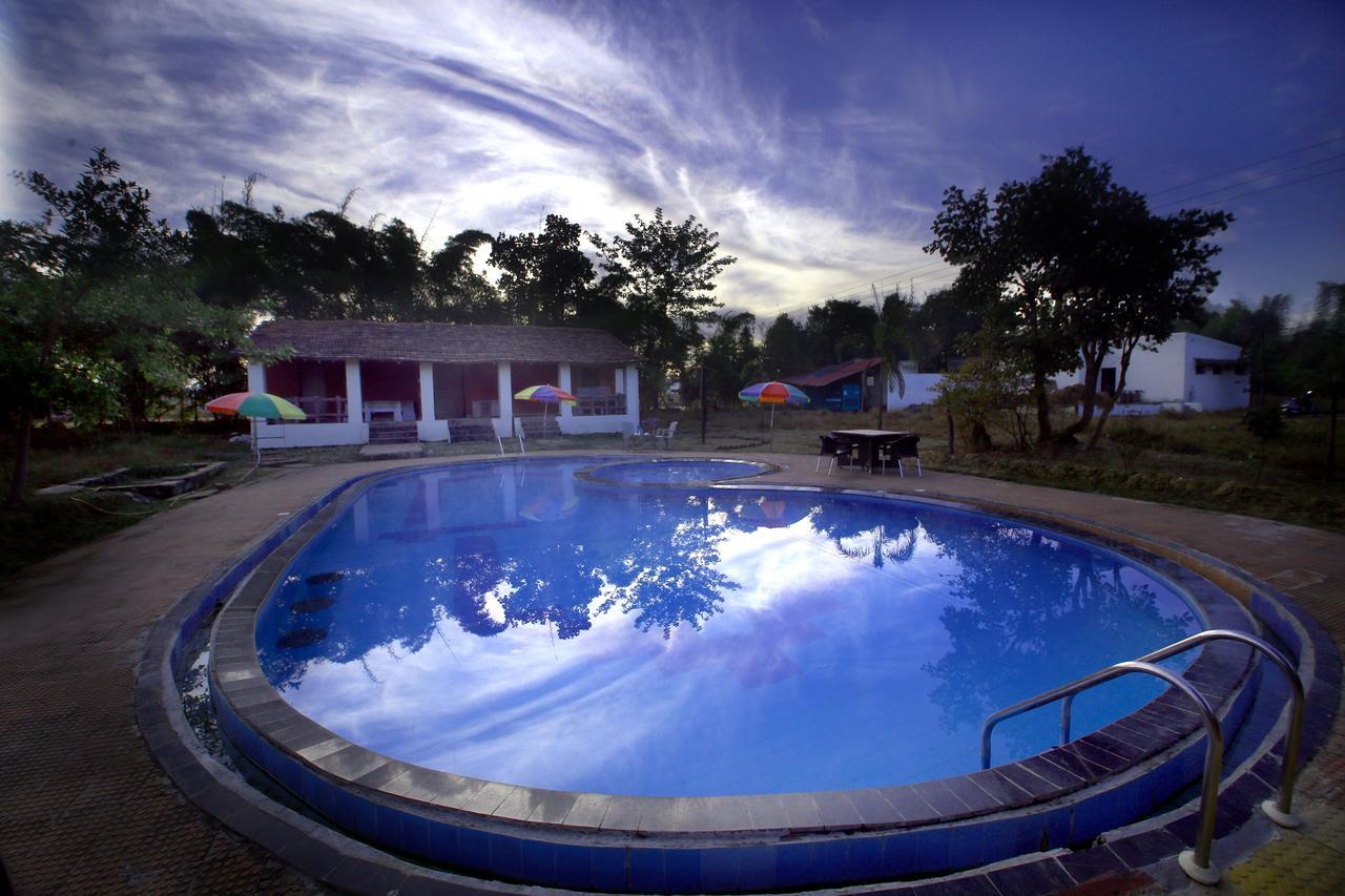 Mogli Resort Kānha Extérieur photo