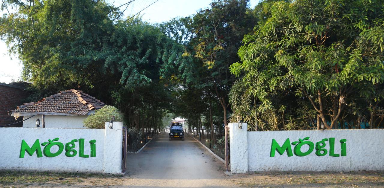 Mogli Resort Kānha Extérieur photo
