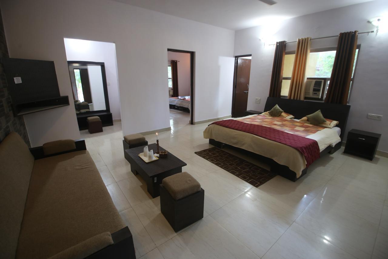 Mogli Resort Kānha Extérieur photo
